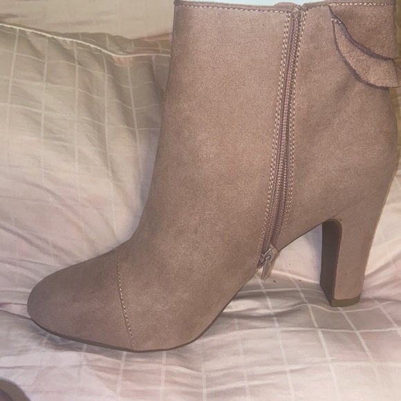 Fergalicious by fergie - Picture 3 of 4